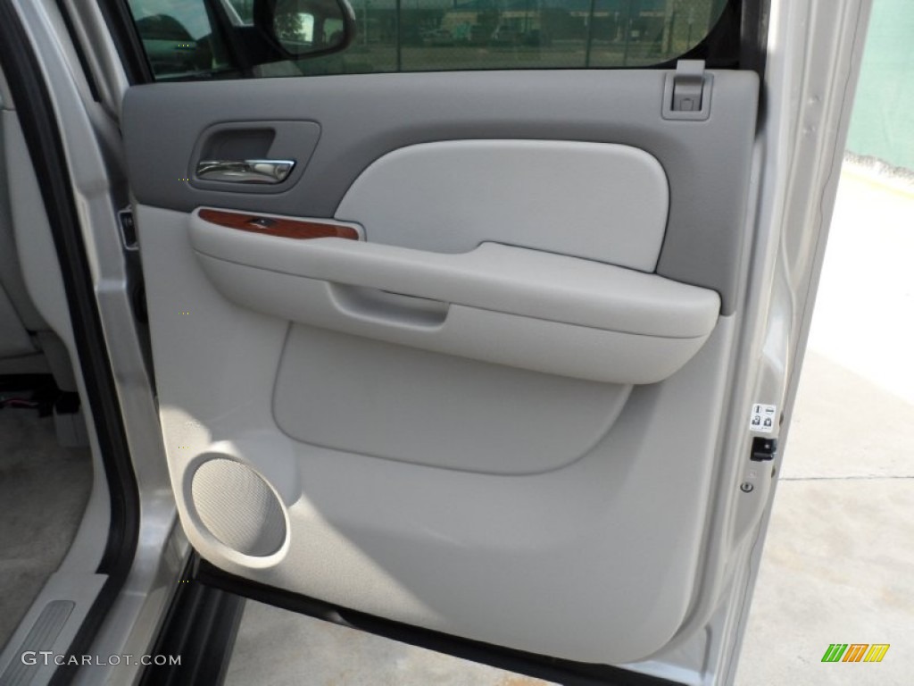 2008 GMC Yukon XL SLT Light Titanium Door Panel Photo #57869999