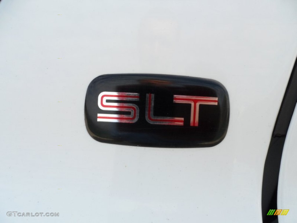 2003 GMC Yukon SLT Marks and Logos Photo #57870896