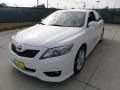 Super White - Camry SE Photo No. 7