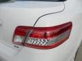 Super White - Camry SE Photo No. 17
