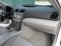 Super White - Camry SE Photo No. 23