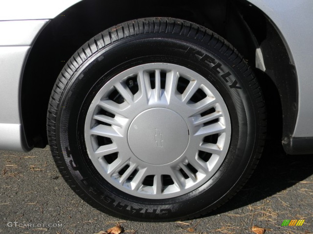 2005 Chevrolet Classic Standard Classic Model Wheel Photos