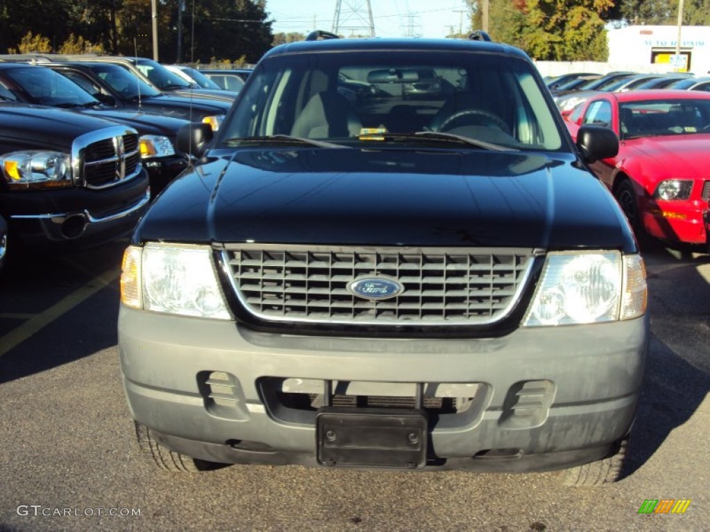 2002 Explorer XLS 4x4 - Black Clearcoat / Medium Parchment photo #2