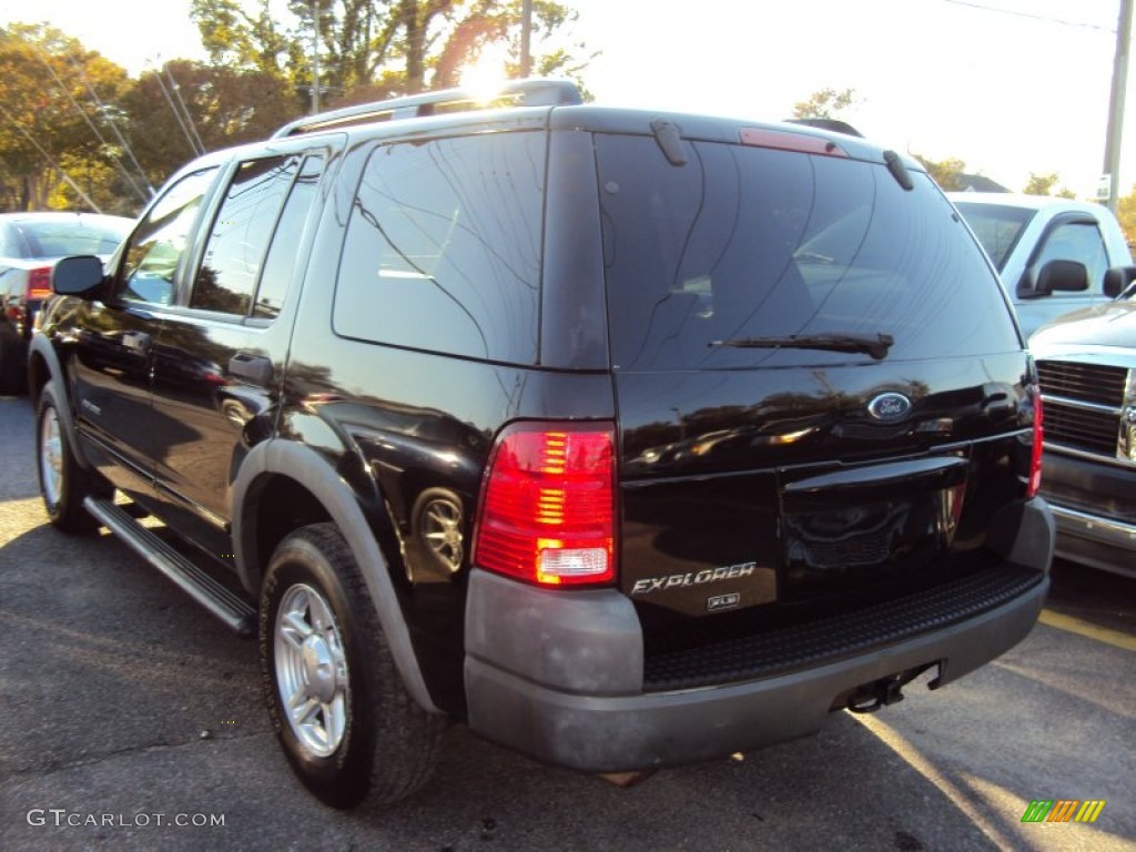 2002 Explorer XLS 4x4 - Black Clearcoat / Medium Parchment photo #7