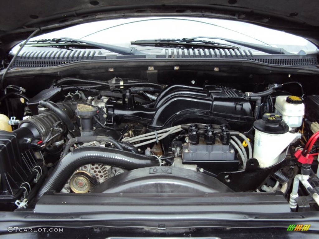 2005 Ford Explorer XLS Engine Photos