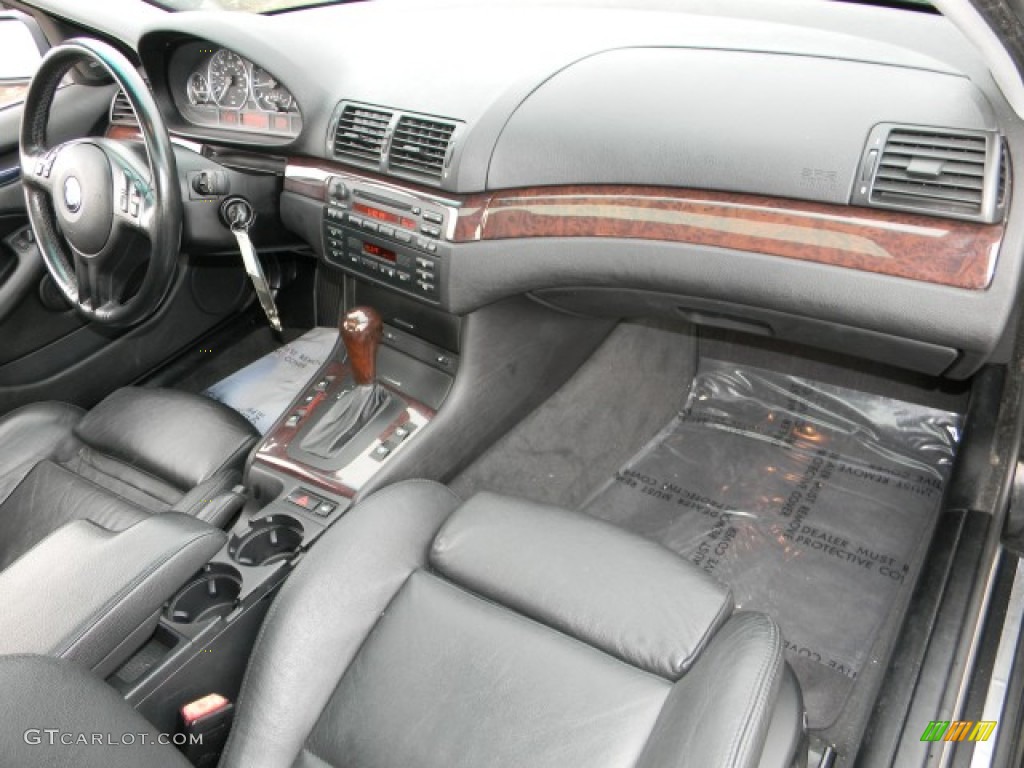 2003 3 Series 330i Sedan - Jet Black / Black photo #12
