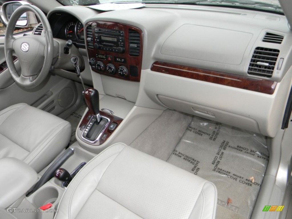 2003 Suzuki XL7 Limited 4x4 Dashboard Photos