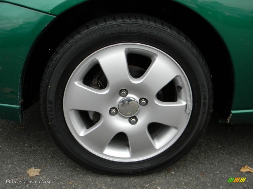 2002 Ford Focus ZX5 Hatchback Wheel Photos