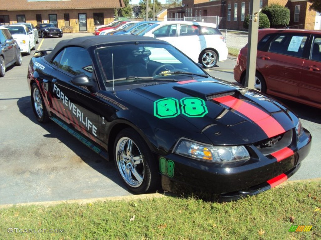 Black Ford Mustang