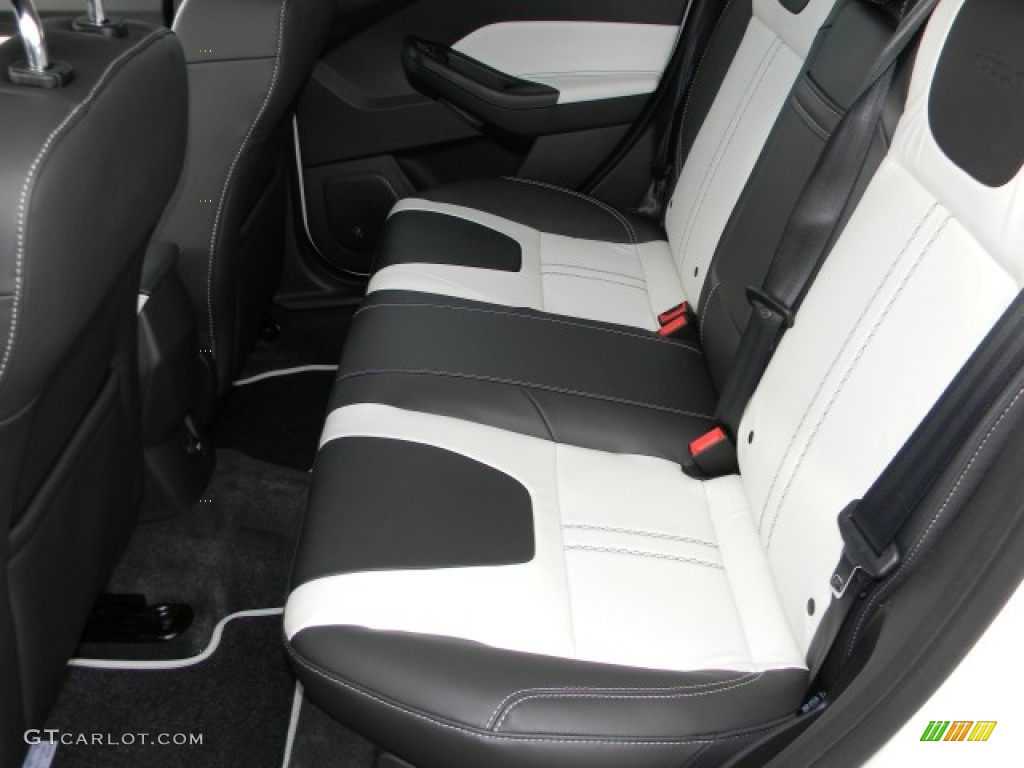 2012 Focus Titanium 5-Door - White Platinum Tricoat Metallic / Arctic White Leather photo #8