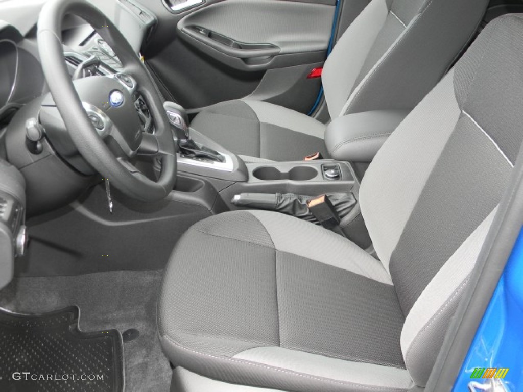 2012 Focus SE 5-Door - Blue Candy Metallic / Charcoal Black photo #7