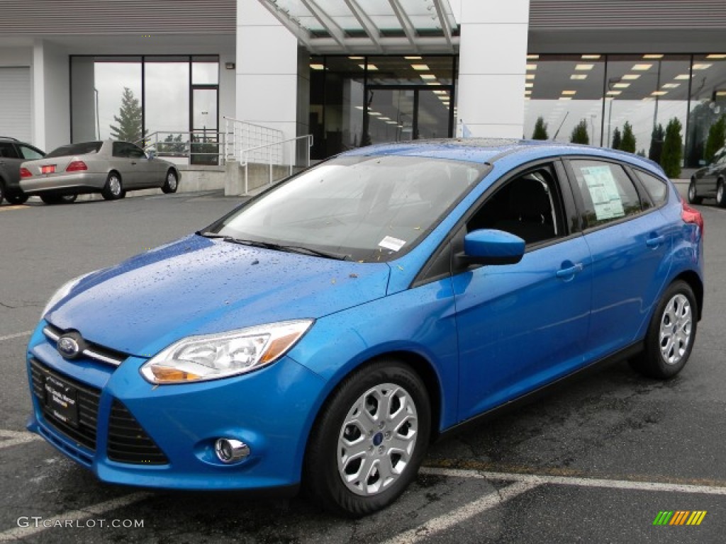 2012 Focus SE 5-Door - Blue Candy Metallic / Charcoal Black photo #1