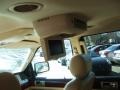 Oxford White - Navigator Luxury Photo No. 6