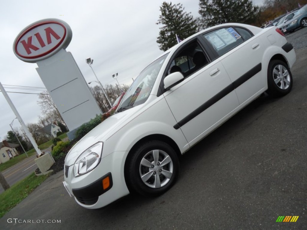 2008 Rio LX Sedan - White / Gray photo #1