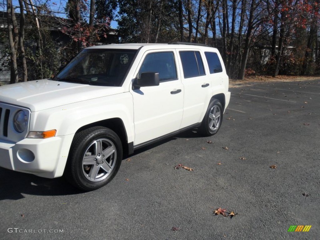 2007 Patriot Sport - Stone White / Pastel Slate Gray photo #3