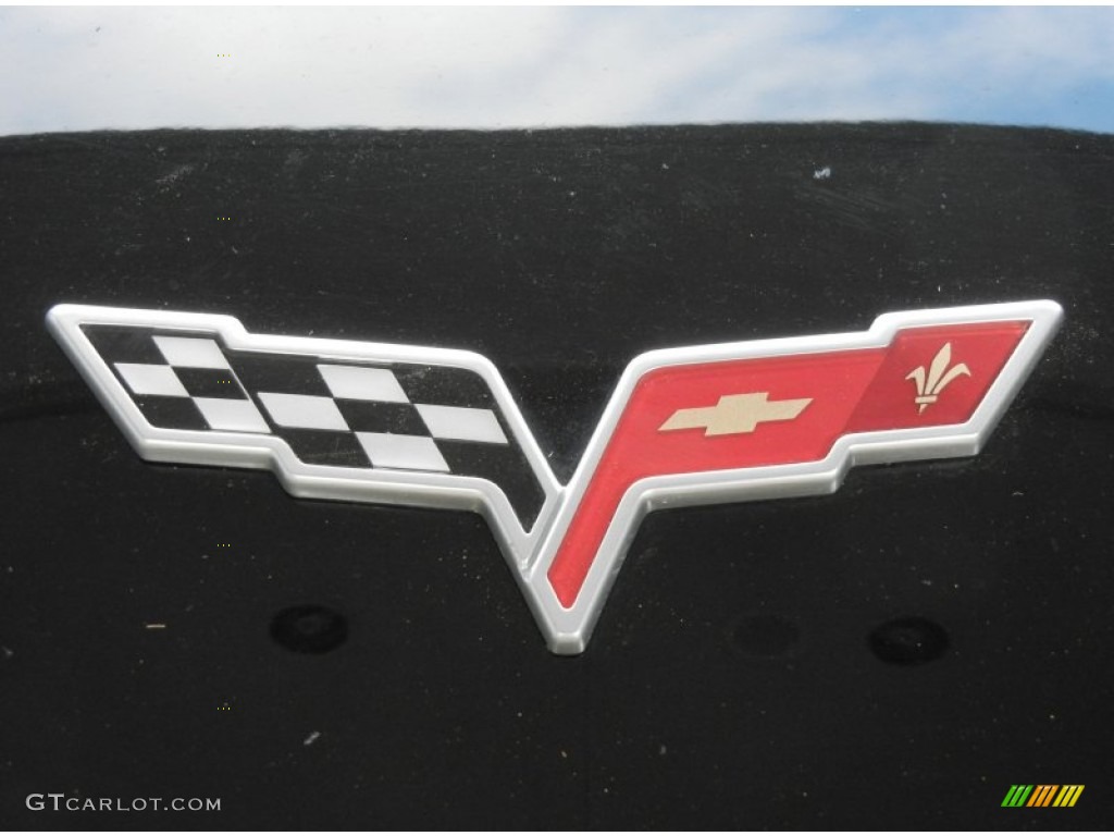 2006 Chevrolet Corvette Convertible Marks and Logos Photos