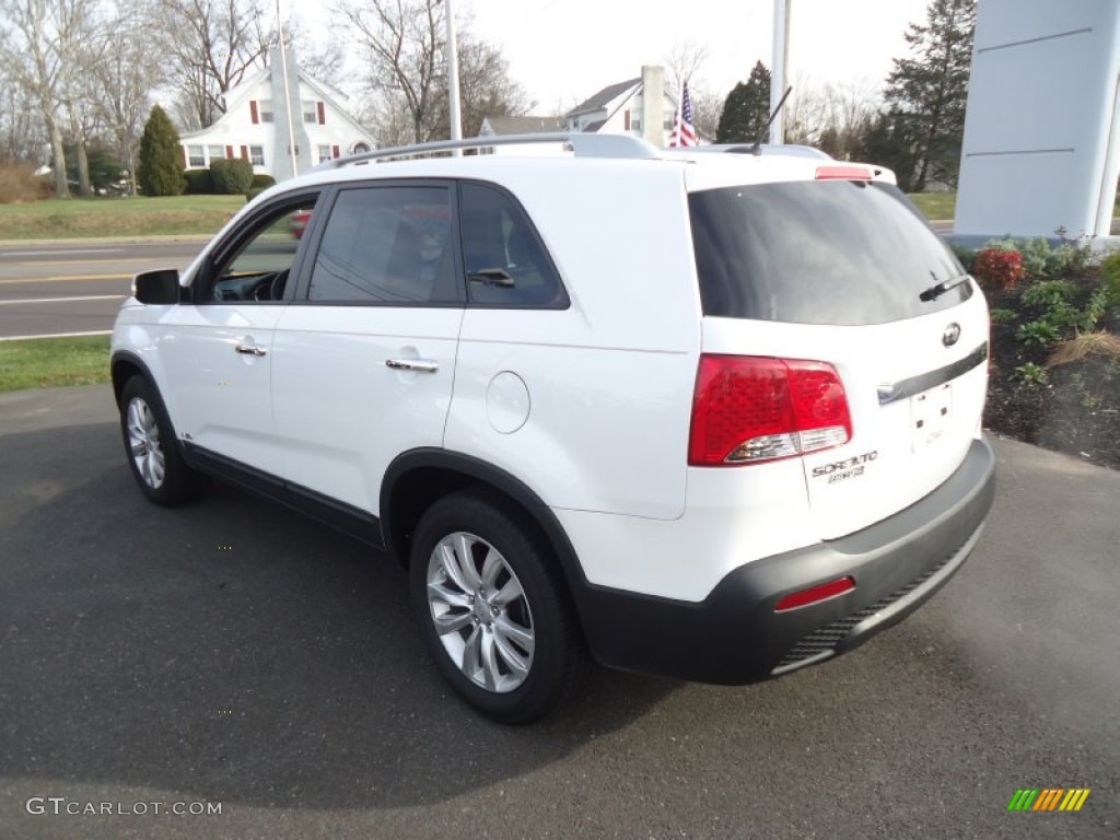 2011 Sorento LX V6 AWD - Snow White Pearl / Beige photo #9