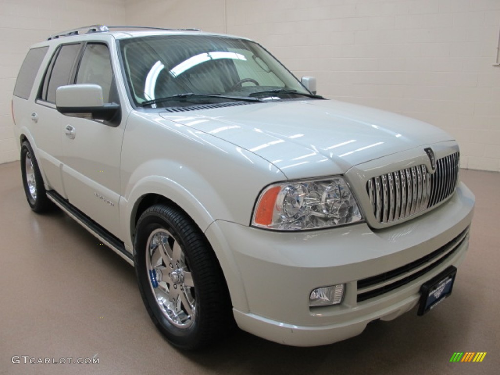2005 Navigator Luxury 4x4 - Cashmere Tri Coat / Camel photo #1