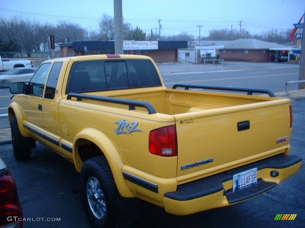 2003 Sonoma SLS ZR5 Extended Cab 4x4 - Flame Yellow / Medium Gray photo #6