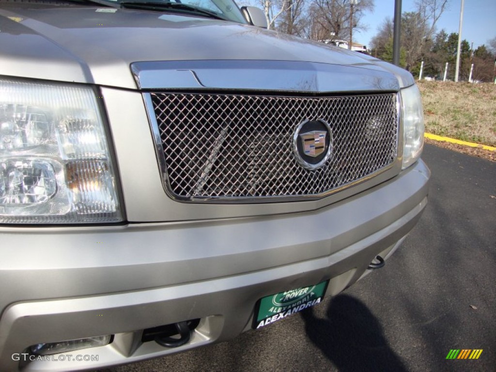 2004 Escalade EXT AWD - Quicksilver / Shale photo #15