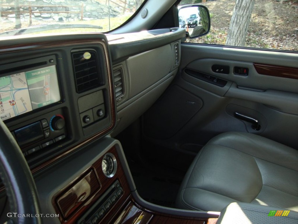 2004 Escalade EXT AWD - Quicksilver / Shale photo #21