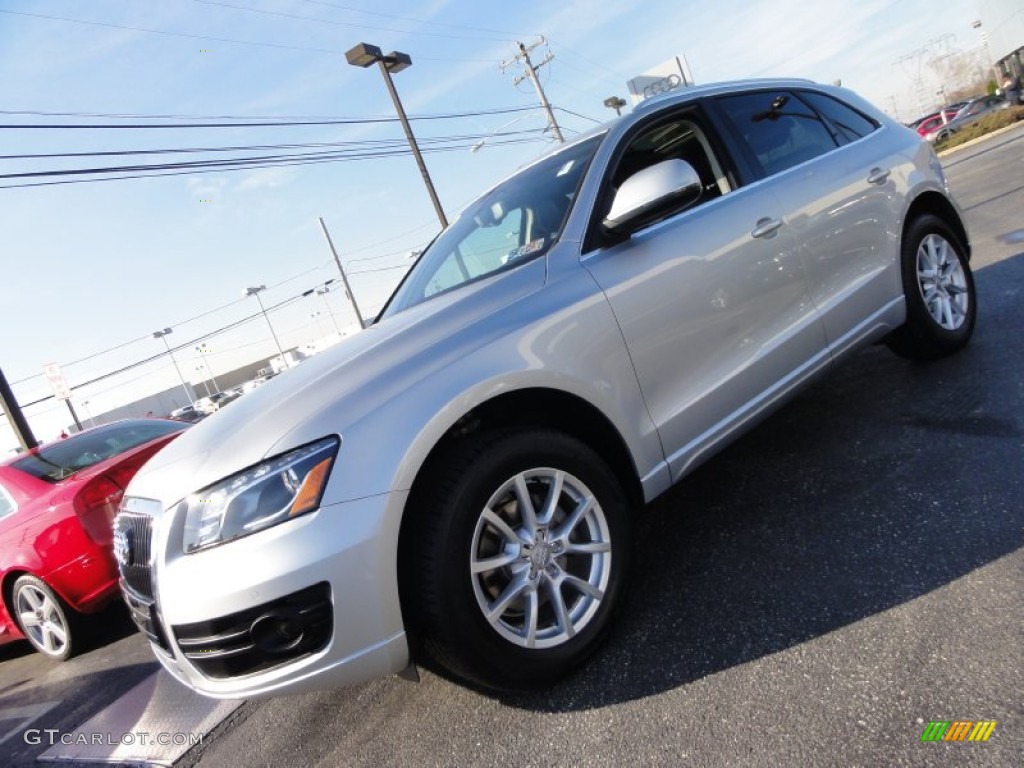 2010 Q5 3.2 quattro - Ice Silver Metallic / Black photo #1
