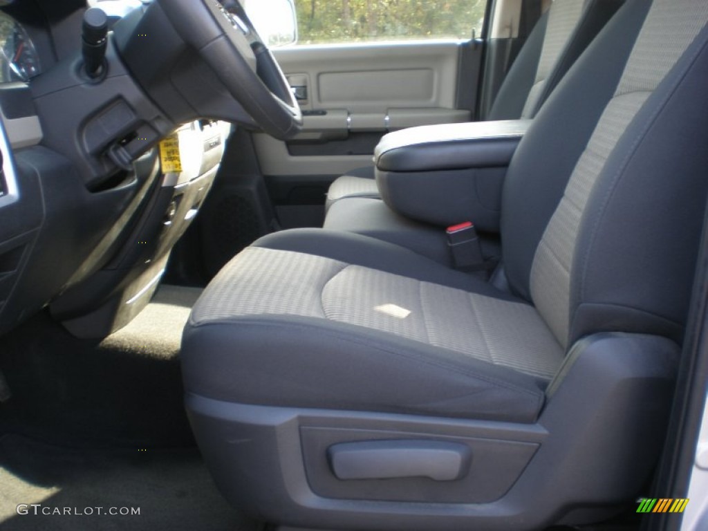 2011 Ram 1500 SLT Quad Cab 4x4 - Bright Silver Metallic / Dark Slate Gray/Medium Graystone photo #13