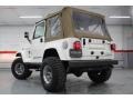 Stone White - Wrangler Sahara 4x4 Photo No. 20