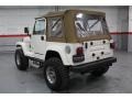 2000 Stone White Jeep Wrangler Sahara 4x4  photo #22