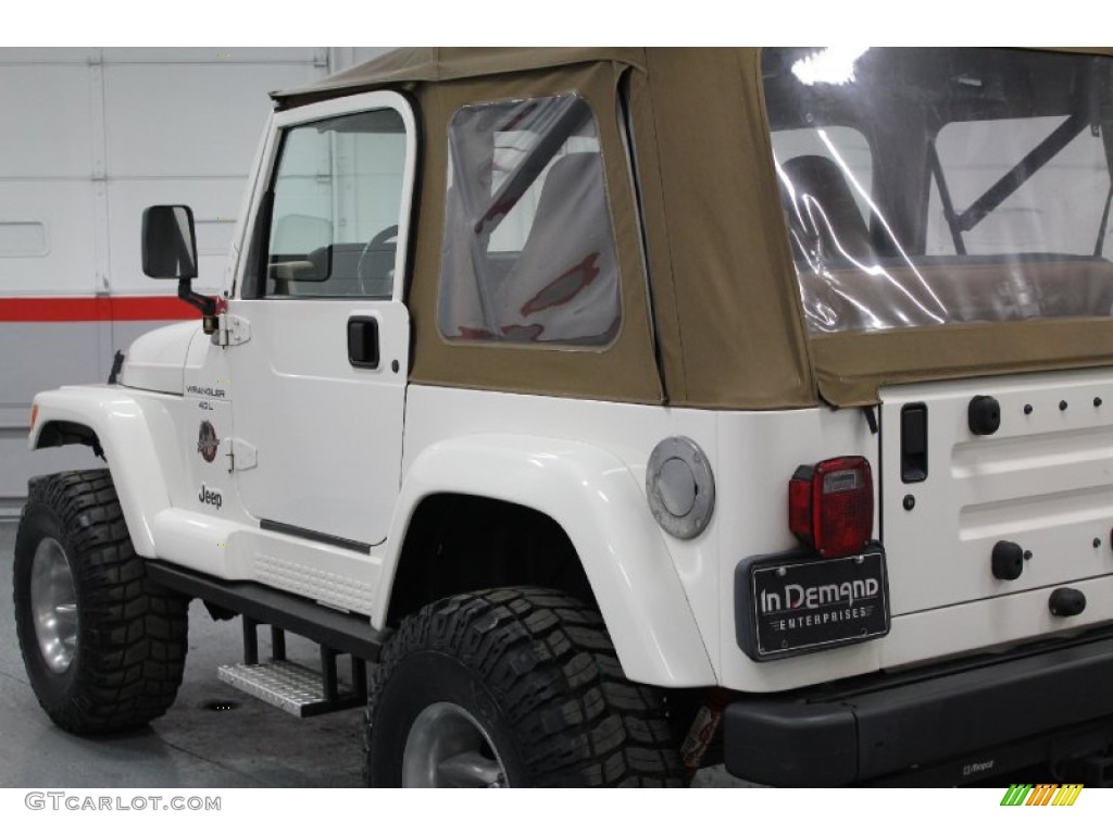 2000 Wrangler Sahara 4x4 - Stone White / Camel/Dark Green photo #25
