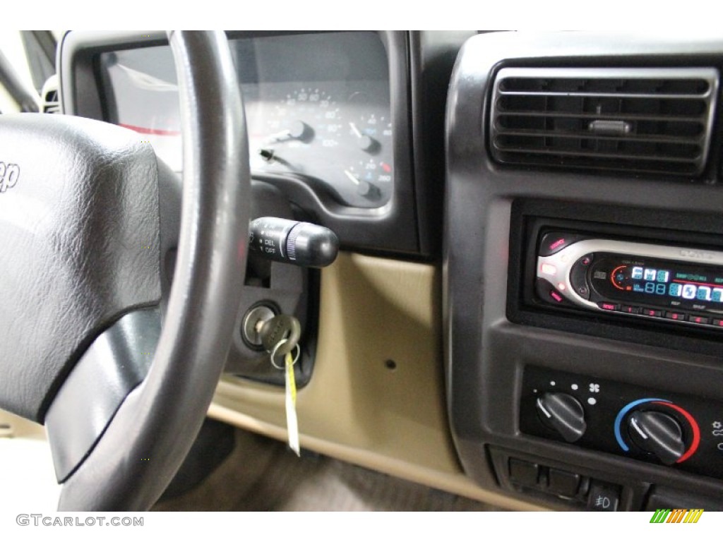 2000 Wrangler Sahara 4x4 - Stone White / Camel/Dark Green photo #70