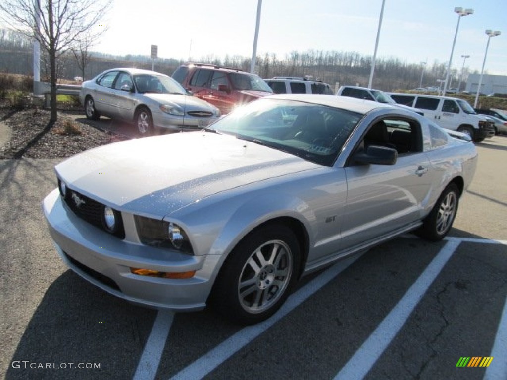 2006 Mustang GT Premium Coupe - Satin Silver Metallic / Dark Charcoal photo #5