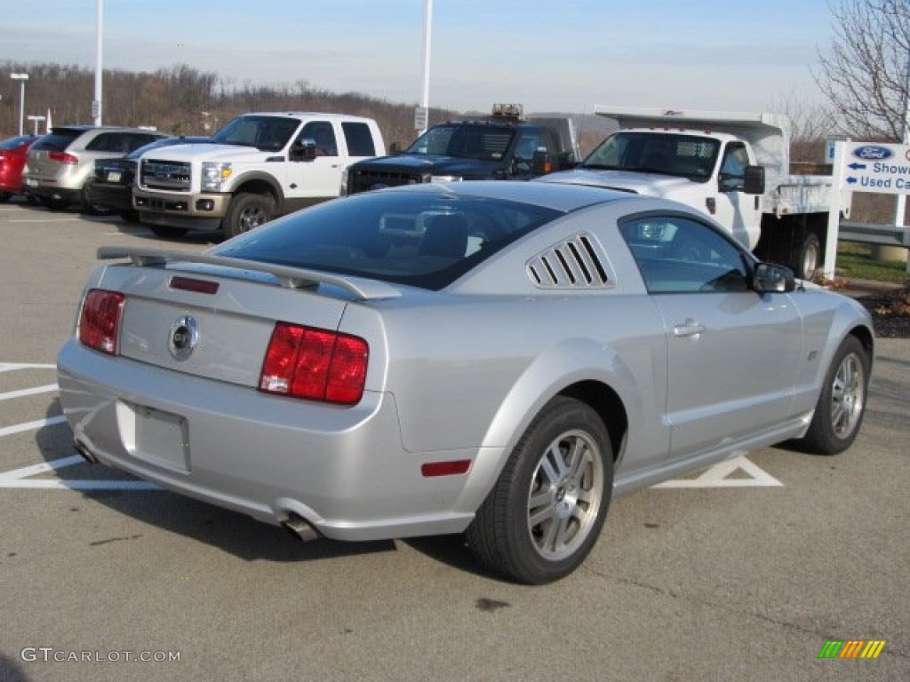 2006 Mustang GT Premium Coupe - Satin Silver Metallic / Dark Charcoal photo #9