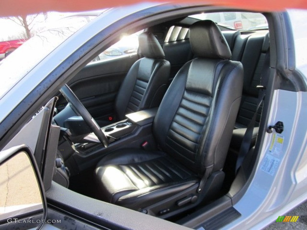 Dark Charcoal Interior 2006 Ford Mustang GT Premium Coupe Photo #57900066