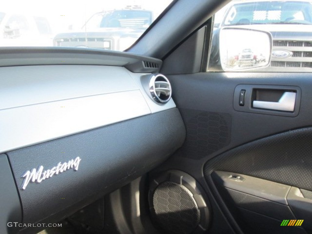 2006 Mustang GT Premium Coupe - Satin Silver Metallic / Dark Charcoal photo #20