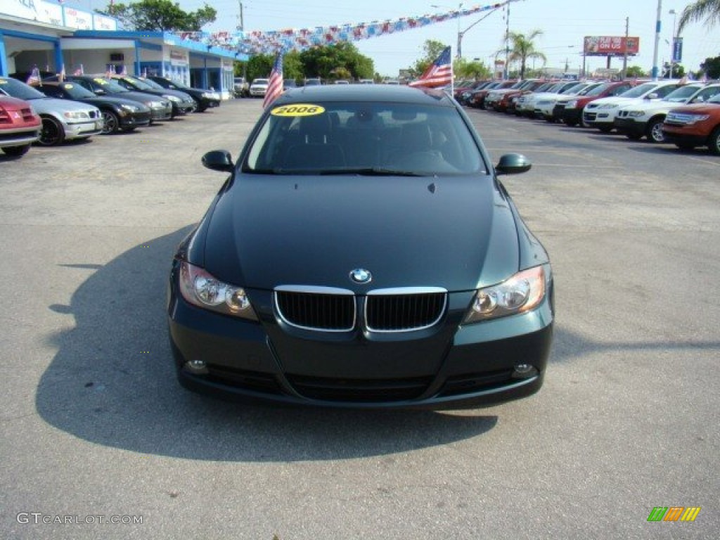 2006 3 Series 325i Sedan - Deep Green Metallic / Black photo #2