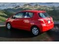 Absolutely Red - Yaris L 5 Door Photo No. 3