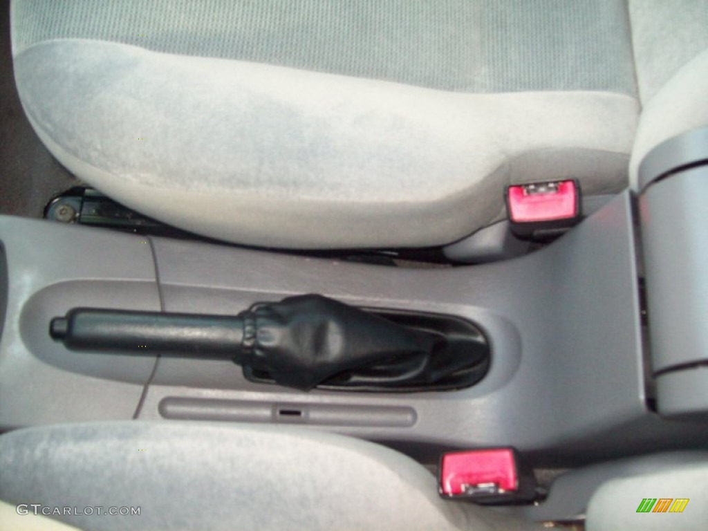 2002 Focus LX Sedan - Grabber Green Metallic / Medium Graphite photo #11