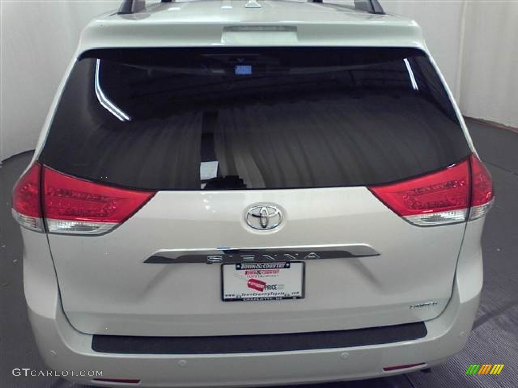 2012 Sienna Limited - Blizzard White Pearl / Light Gray photo #3