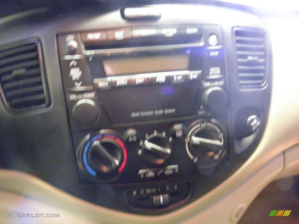 2006 MPV LX - Rally White / Beige photo #8