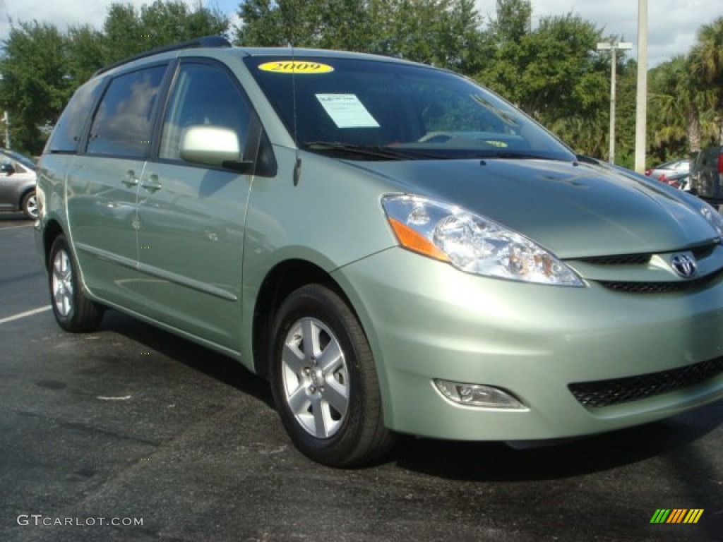 2009 Sienna XLE - Silver Pine Mica / Stone photo #2
