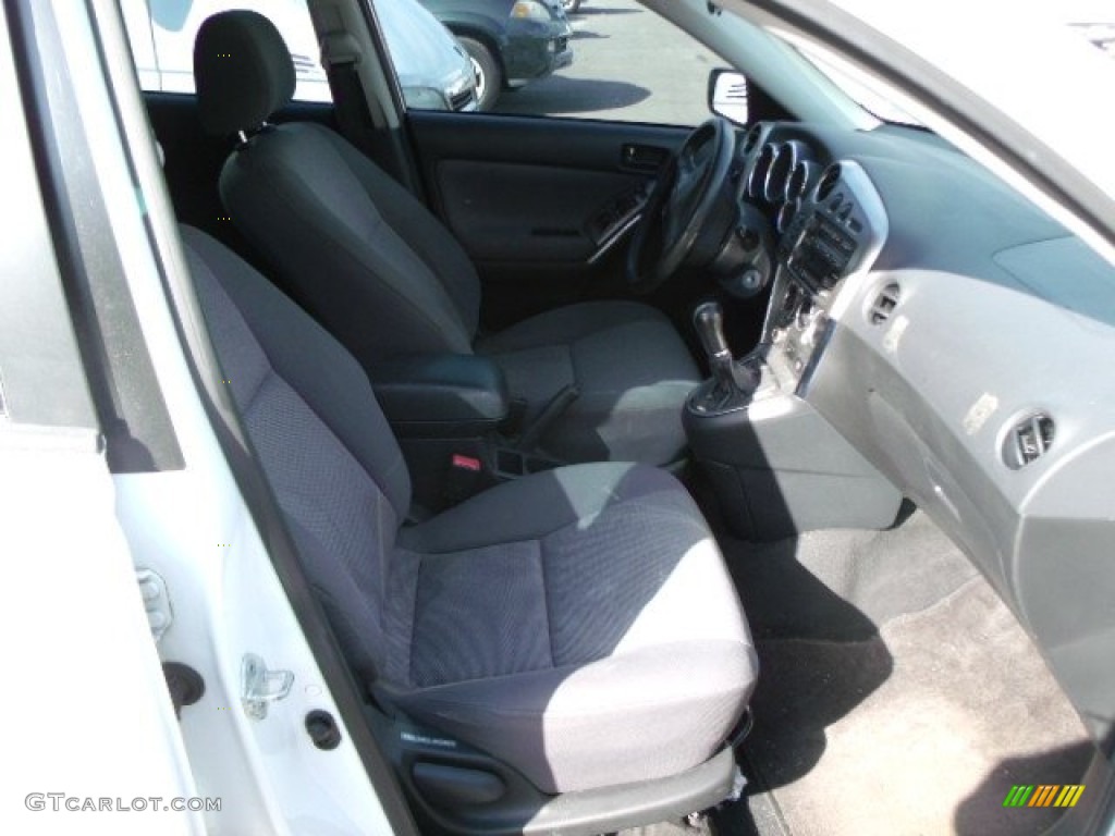 2003 Vibe GT - Frost White / Graphite photo #7
