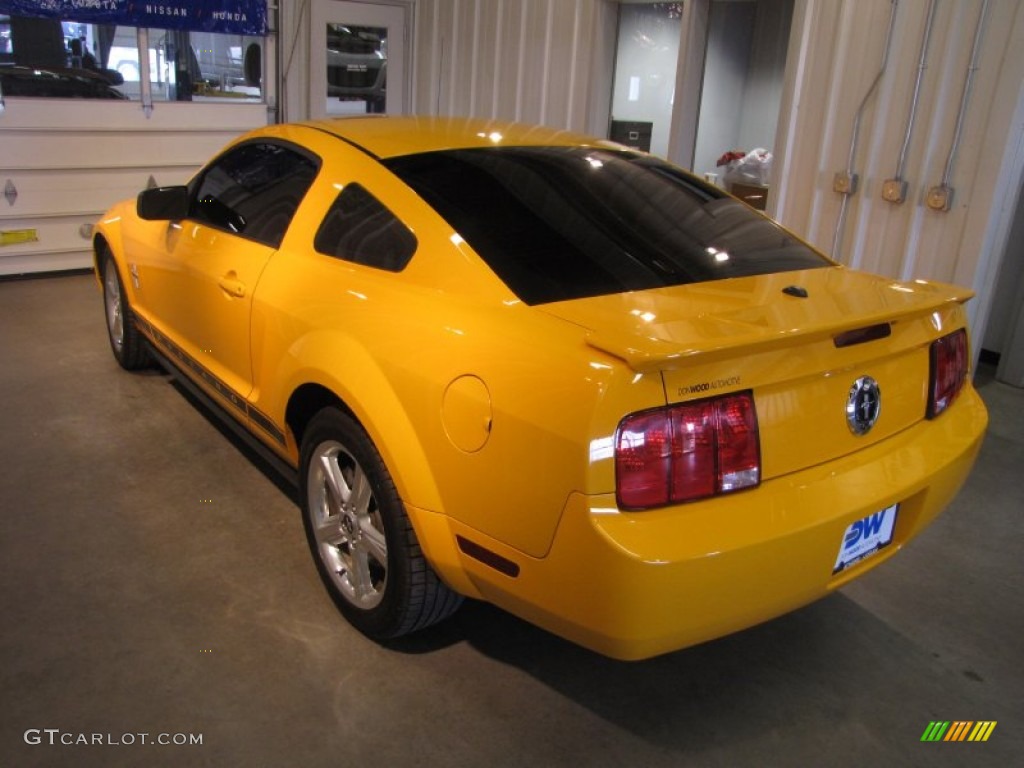 2008 Mustang V6 Premium Coupe - Grabber Orange / Dark Charcoal photo #3