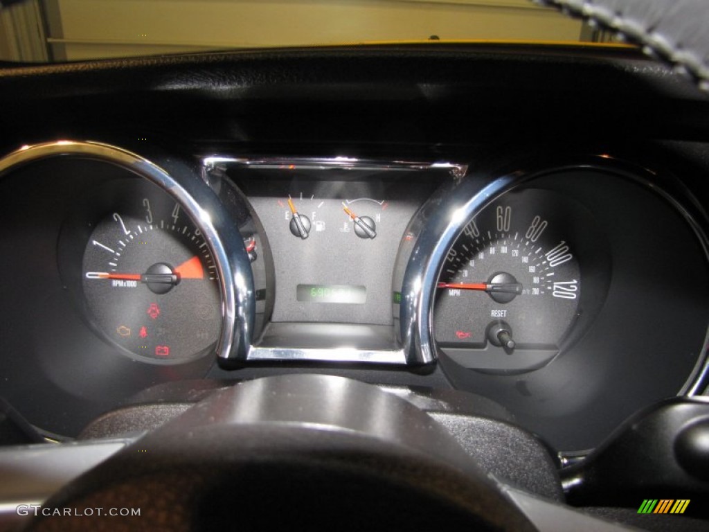2008 Mustang V6 Premium Coupe - Grabber Orange / Dark Charcoal photo #12