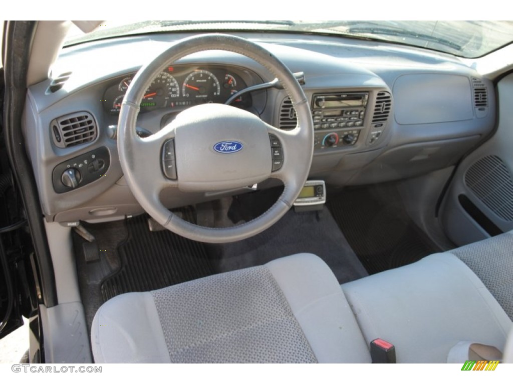 2003 Ford F150 XL SuperCab 4x4 Medium Graphite Grey Dashboard Photo #57918073
