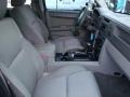 2006 Light Khaki Metallic Jeep Commander   photo #11