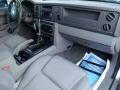 2006 Light Khaki Metallic Jeep Commander   photo #13