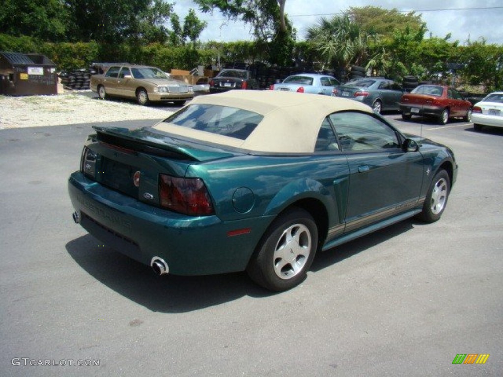 2000 Mustang V6 Convertible - Amazon Green Metallic / Medium Parchment photo #5