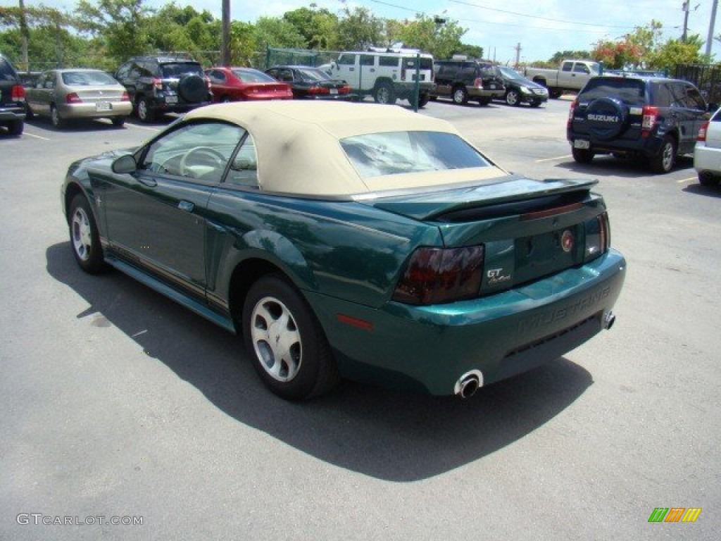 2000 Mustang V6 Convertible - Amazon Green Metallic / Medium Parchment photo #7