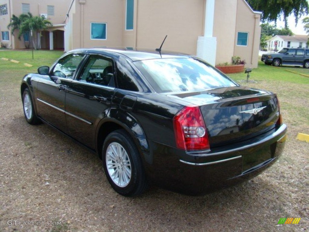 2008 300 Touring - Brilliant Black Crystal Pearl / Dark Slate Gray photo #2